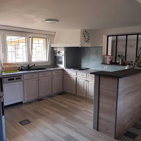 Villa Maison Familiale Avec Jardin A Sucy, Proche Paris Et Nature, 3 *